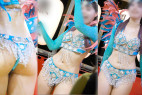 【フェチ動画】4K！秘密兵器！揺れる白い桃尻ピーチヒップにスマイルが素敵なブルーピンクの女子大生ダンサー