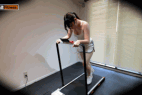 【緊迫】やだぁ…だめ…抵抗されながらも介抱する手が止まらない…!!ランニング中に酸欠に陥った美人ウエディングプランナーの無防備ボ