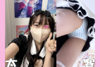 【メイドパンチラ逆さ撮り】お気に入りの娘②=シオンちゃんの借りたレズ縞パンday2【コンカフェ/ローアングル】
